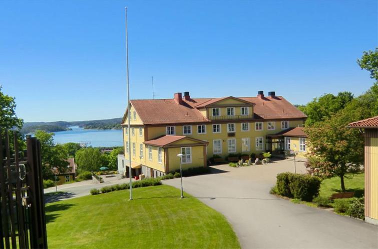 Stf Ljungskile Folkhoegskola Hostel And Hotel Exterior photo